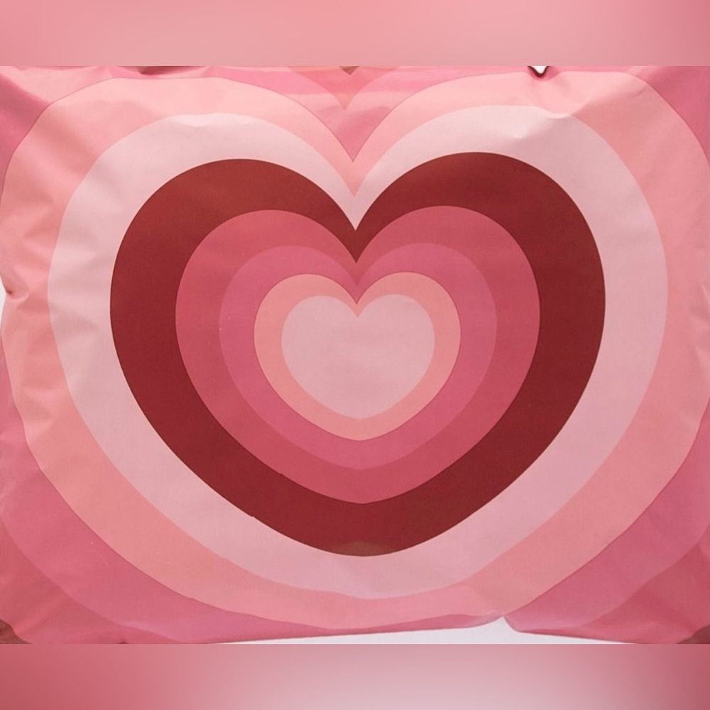 25 heart poly mailers